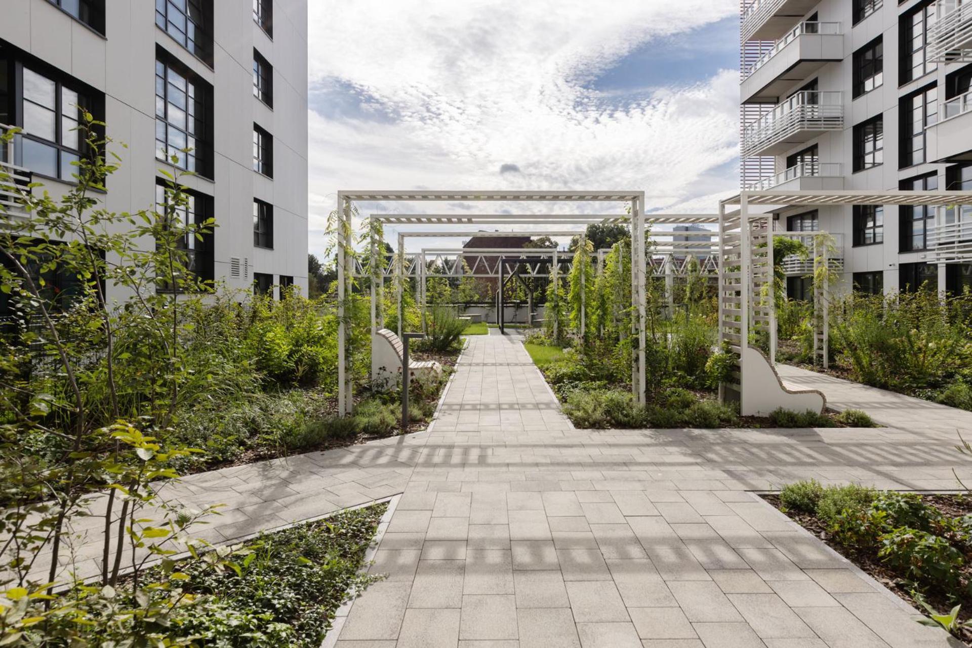 Solidarnosc Three Bedrooms & Garden Leilighet *