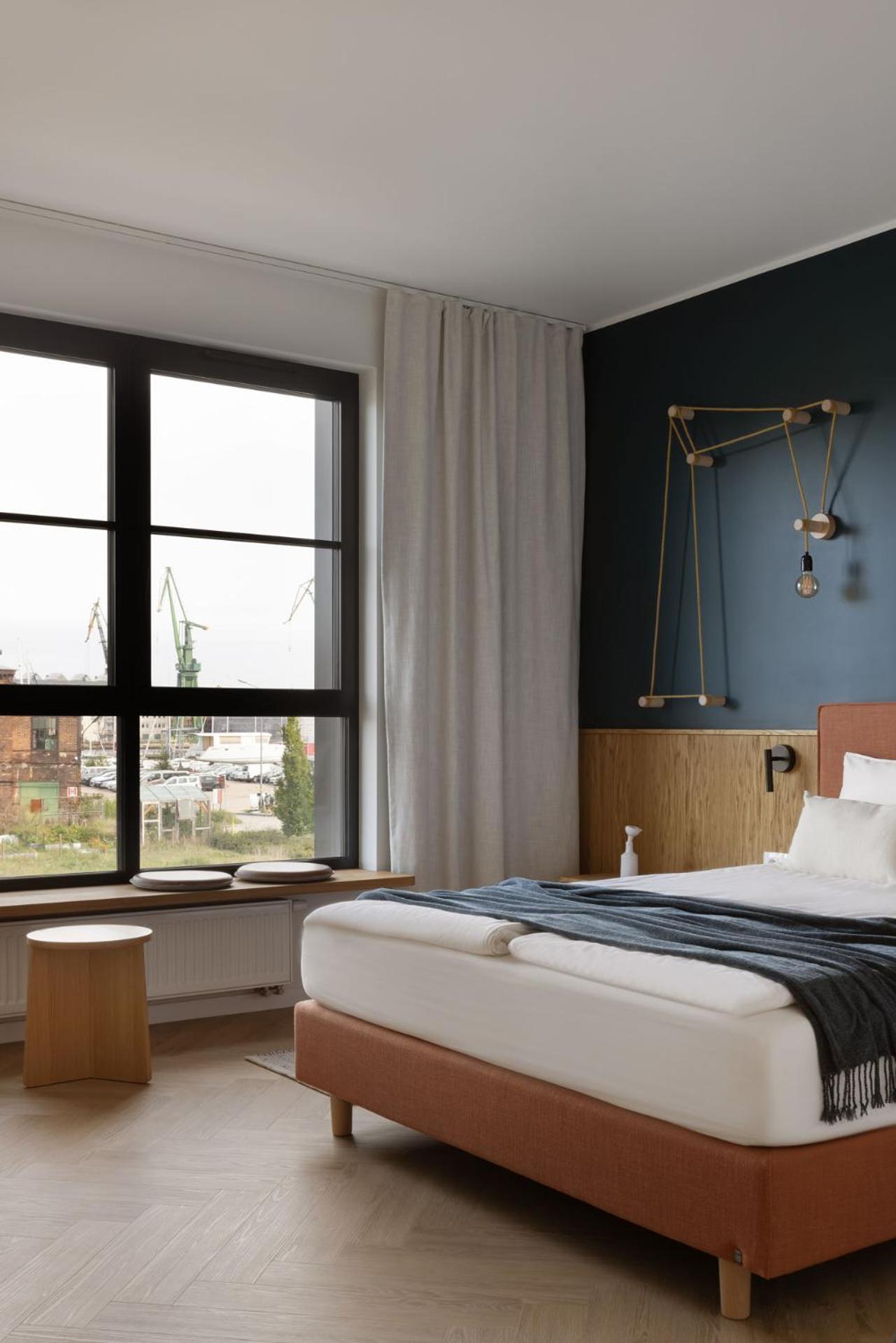 Solidarnosc Three Bedrooms & Garden * Danzig
