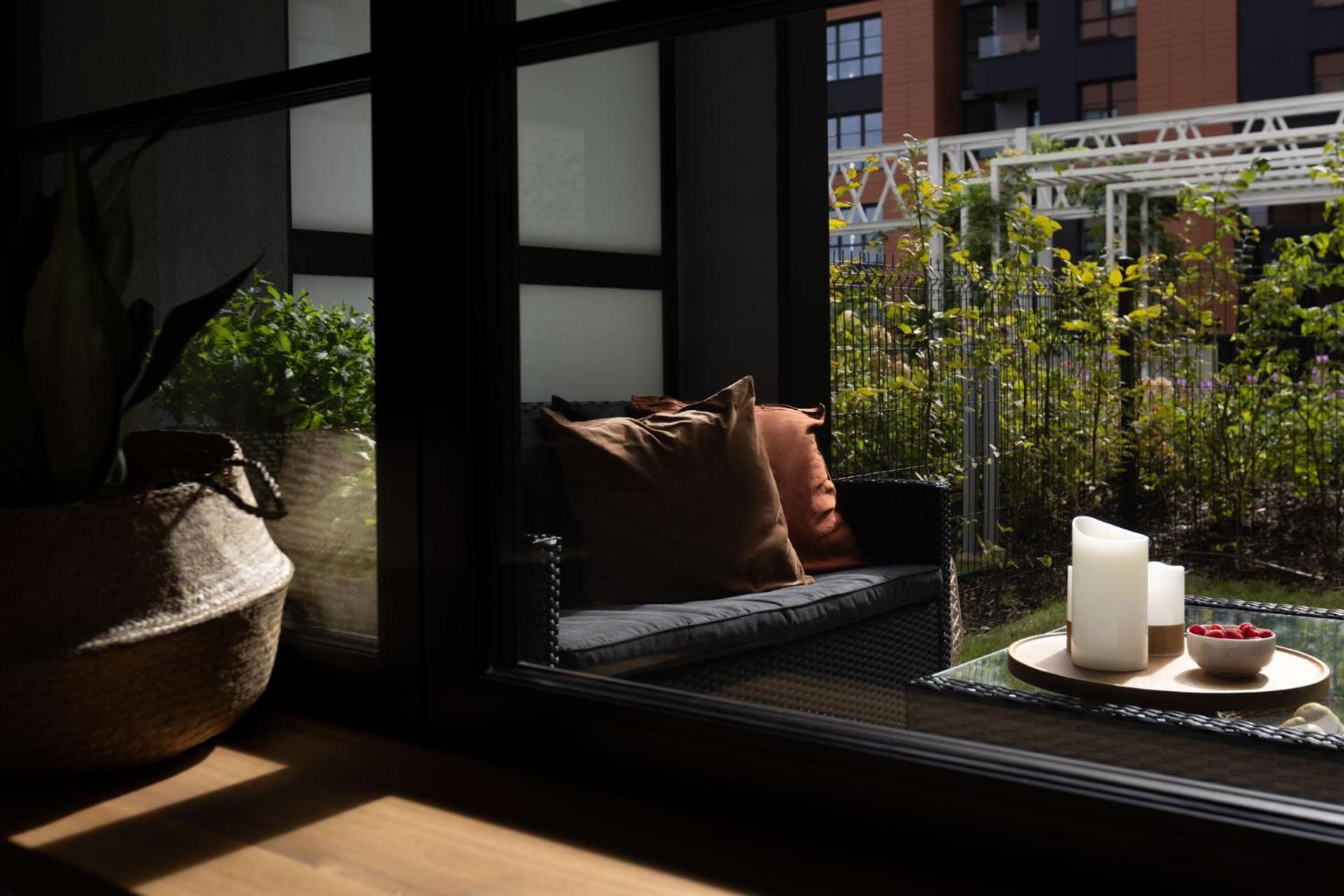 Solidarnosc Three Bedrooms & Garden Apartment Danzig